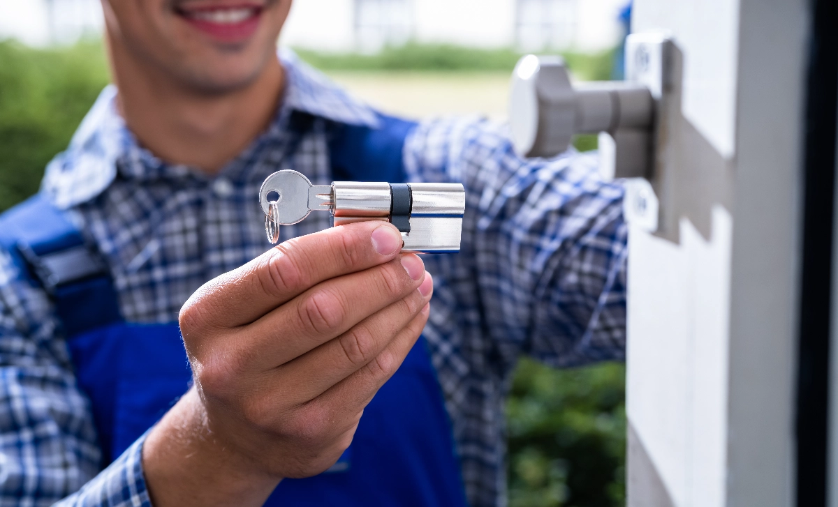 Surrey Locksmith Locksmith , easy website, Company Website, No Coding Website, Lockout assistance, Home security, Tec-Nut.com Websites, Free website template, Website Builder Serving Dorking