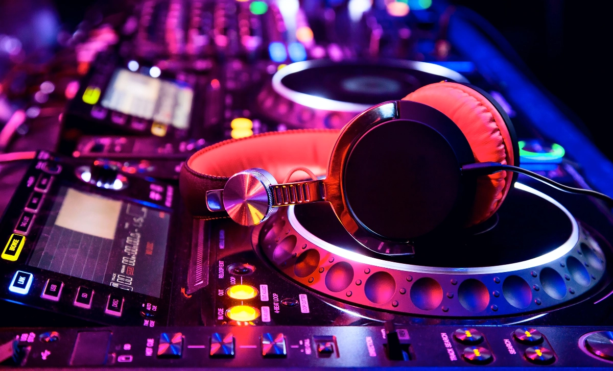 Acme Nightclub about our company image - New Website, easy website, Free Website, Best Website Builder, Simple Website, Free Website,  VIP tables, Company Website, Free website template,  Party venue, New Company, Easy Website